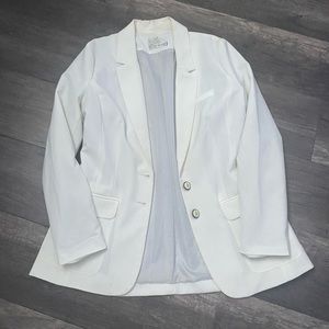 Dynamite white blazer